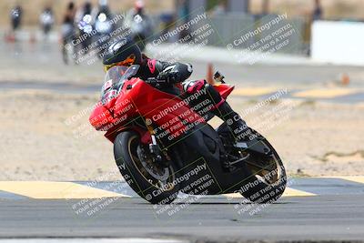 media/Apr-10-2022-SoCal Trackdays (Sun) [[f104b12566]]/Turn 2 (1135am)/